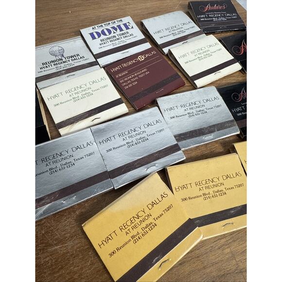 Vintage Hyatt Regency Dallas At Reunion Matchbooks Fausto's Antares Top of Dome - Picture 9 of 10